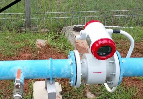 How does an electromagnetic flow meter work