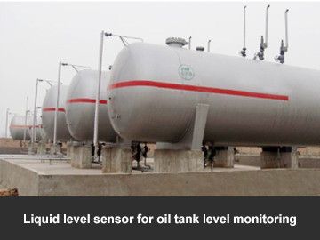 Liquid level sensor for oil tank level monitoring