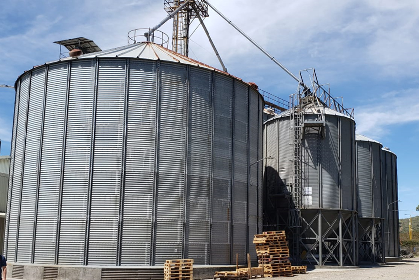 Radar level measurement for bulk solids